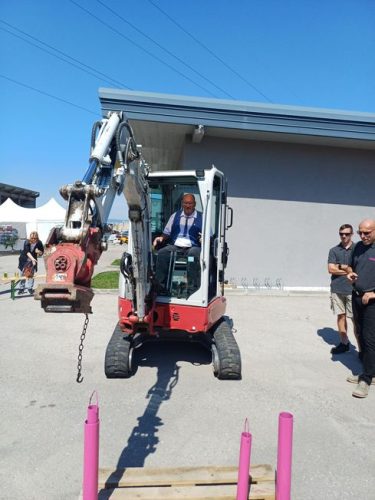 da03856c-3eef-4722-9470-c0f57b6d3ead