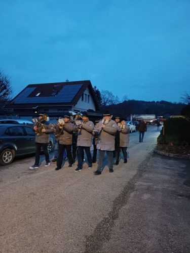 05d27f33-e5ca-4961-bf70-88dabde2f596