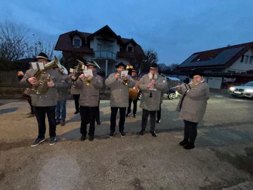 e015af7f-da4e-40a3-886e-4816dde3bcd2