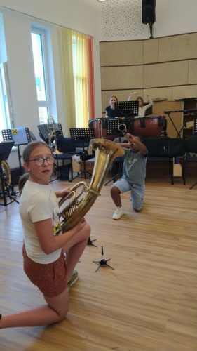 b4435c7f-571c-4f4d-9c13-63fa4f3690e6